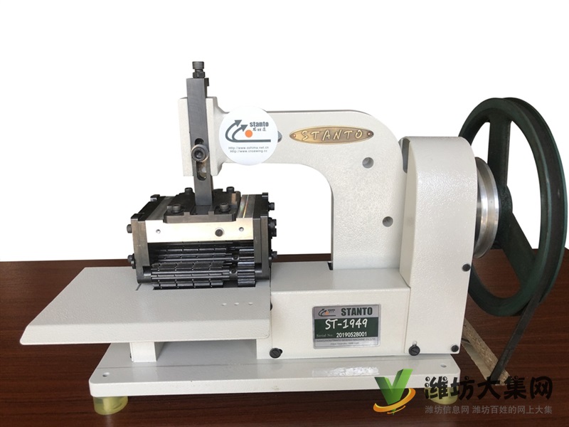 抽褶機對外加工、仿手工穿線抽縐加工、學士服、牧師服、律師服槽袍、道袍、喇嘛服后背袖子抽褶加工