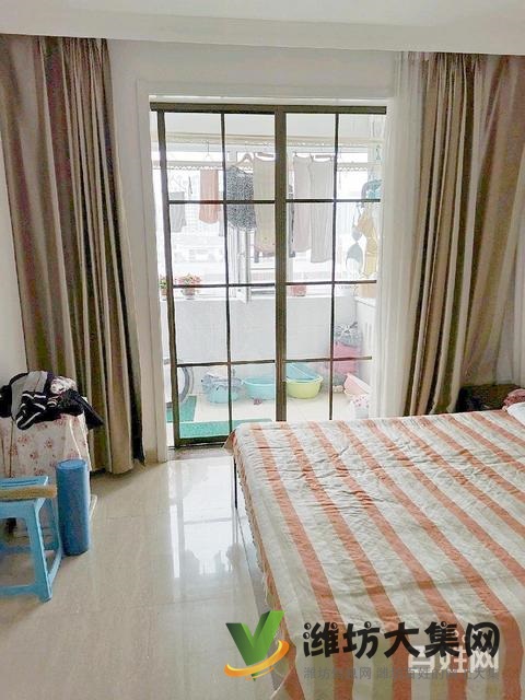 勝利東小學(xué)一墻之隔東方明珠花園精裝三室 拎包入住