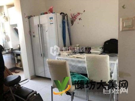 仁和盛庭小區市直機關幼兒園 與錦華一墻之隔公園里的家國企大盤