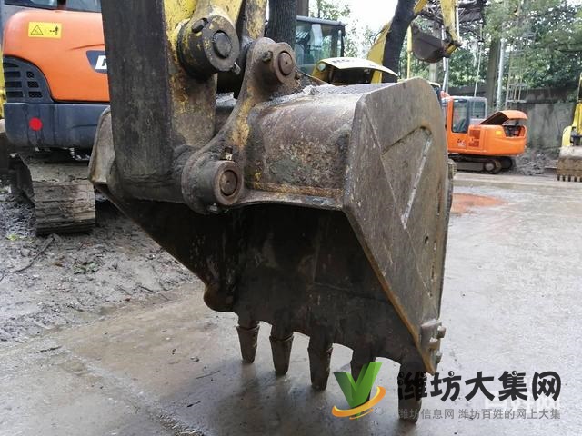 精品原裝進(jìn)口,二手挖掘機(jī),小松60-7