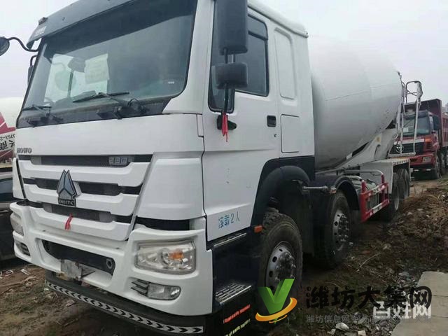 轉(zhuǎn)讓二手豪沃?jǐn)嚢柢?大20方 國(guó)五 前四后八輪