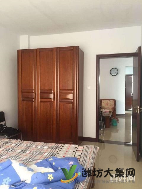 金都時代新城105平3室精裝 客廳有窗戶 東鄰虞河