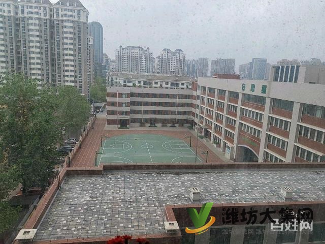 勝利東小學(xué)一墻之隔東方明珠花園精裝三室 拎包入住