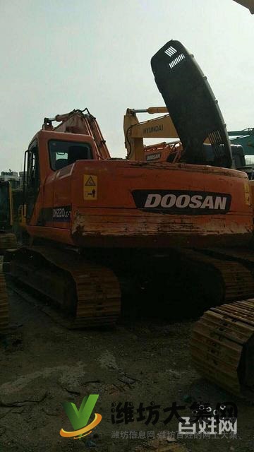 斗山220-7二手挖掘機(jī)動(dòng)力強(qiáng)勁全國(guó)包送