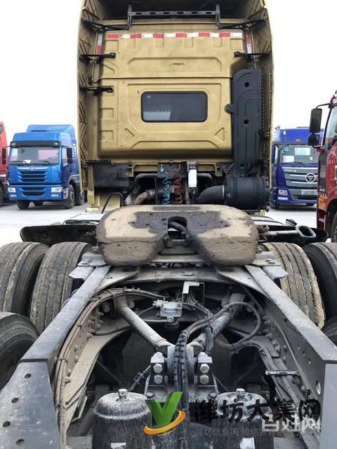 18年2月二手德龍牽引車 550馬力 國(guó)五 雙驅(qū)