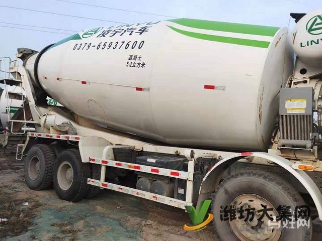 急轉(zhuǎn)大20方18年二手豪沃?jǐn)嚢柢?chē) 豪沃底盤(pán)凌宇上裝