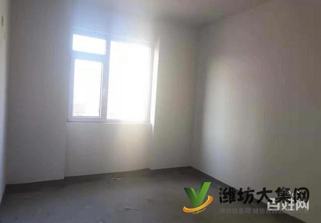 萬達北現房5500 御景苑!152平!4室!客廳