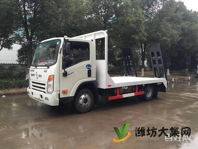 拖拉150挖機拖車廠家東風商用挖機拖車廠家