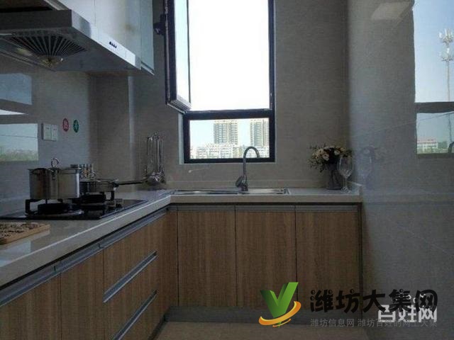 萬達(dá)北 泰華近 總價87萬買個125平的大三室新房子