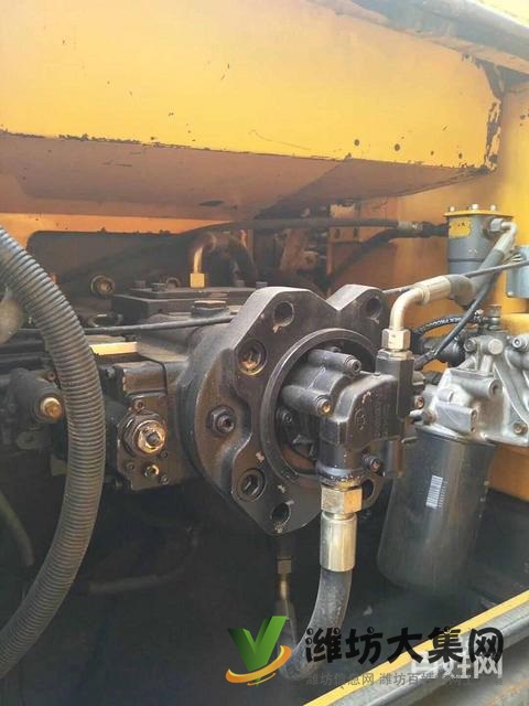 三一215二手挖掘機(jī)原版車況性能強(qiáng)勁物美價(jià)廉