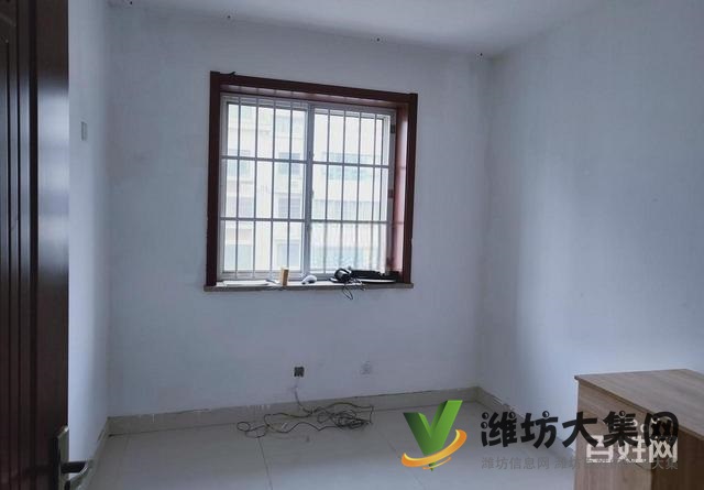 華府一品簡(jiǎn)單裝修,房東急售,當(dāng)居住融入環(huán)境,心也隨