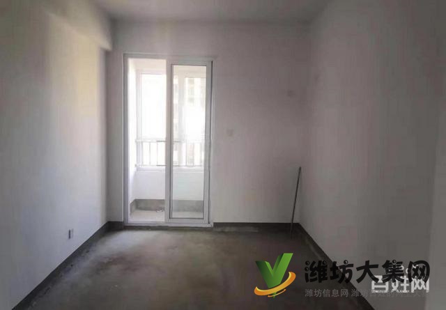 萬達北現房5500 御景苑!152平!4室!客廳