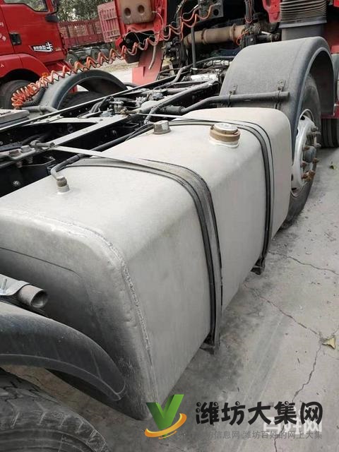 轉(zhuǎn)讓16年二手陜汽德龍牽引車國(guó)4雙導(dǎo)單驅(qū)375馬力