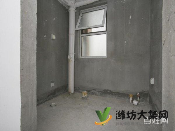 市府廣場近,加州世紀尊品準現房122平3室2廳69