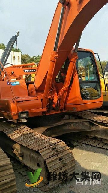 斗山220-7二手挖掘機(jī)動(dòng)力強(qiáng)勁全國(guó)包送