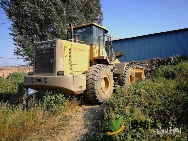 二手裝載機(jī)出售龍工50鏟車(chē)