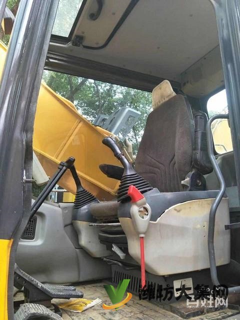 三一215二手挖掘機(jī)原版車況性能強(qiáng)勁物美價(jià)廉