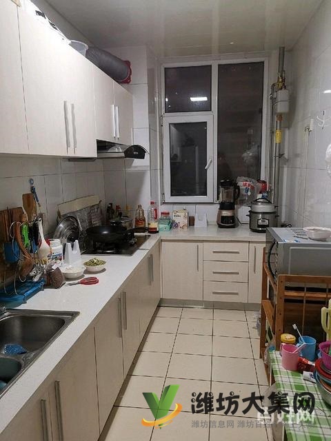 勝利東小學(xué)一墻之隔東方明珠花園精裝三室 拎包入住