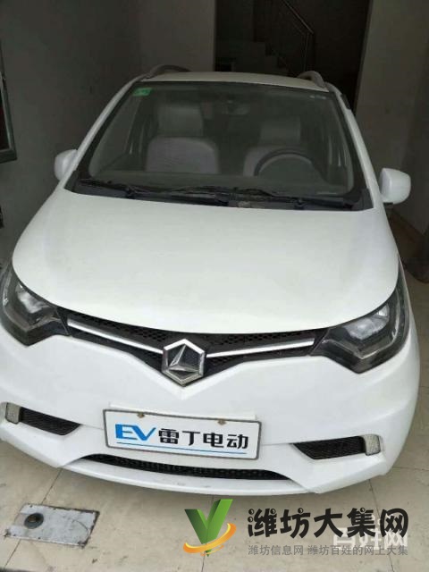 雷丁電動(dòng)車轎車四輪轉(zhuǎn)讓