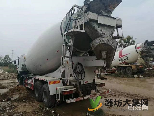 轉(zhuǎn)讓二手豪沃?jǐn)嚢柢?大20方 國(guó)五 前四后八輪