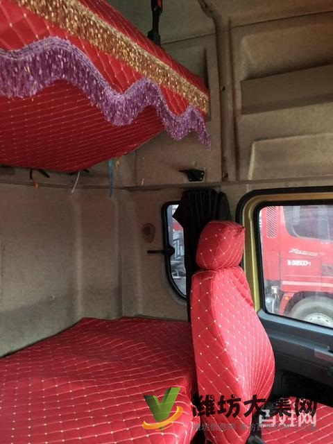 18年2月二手德龍牽引車 550馬力 國(guó)五 雙驅(qū)