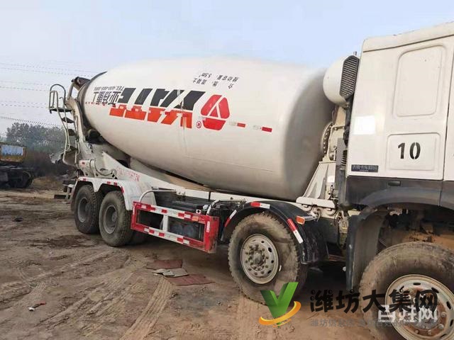 低價出售17年大20方亞特上裝豪沃攪拌車 前四后八