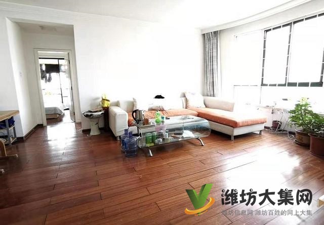 圣榮廣場西區電梯房115平三室兩廳客廳帶大飄窗 帶