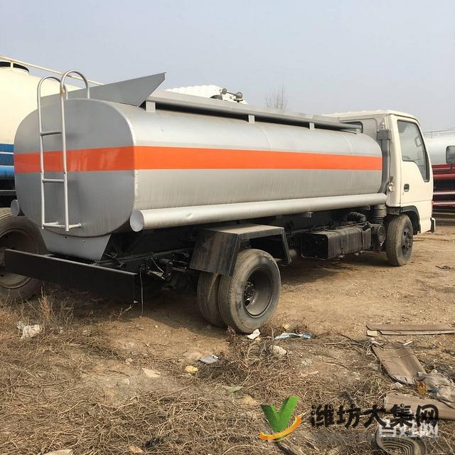 定做二手各種品牌流動加油車油罐車全國可運輸價格優惠