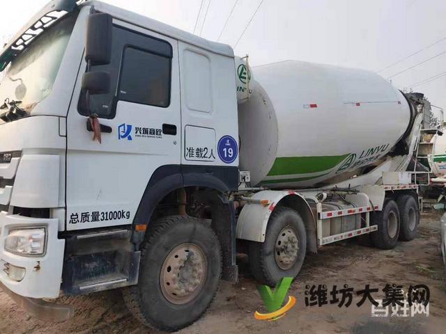 急轉(zhuǎn)大20方18年二手豪沃?jǐn)嚢柢?chē) 豪沃底盤(pán)凌宇上裝