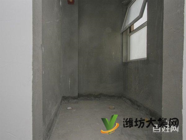 市府廣場近,加州世紀尊品準現房122平3室2廳69