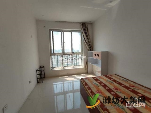 萬達廣場近 金都時代城高層兩居 家電家具齊全拎包入住干凈整潔