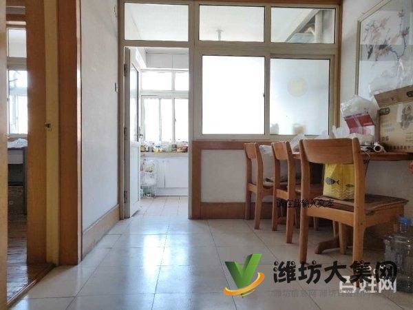 急租向陽小區4樓三室一廳1400元/月,家具家電齊