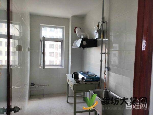 高新近濰縣路旁 金潤世家 電梯三室 有空調 拎包入