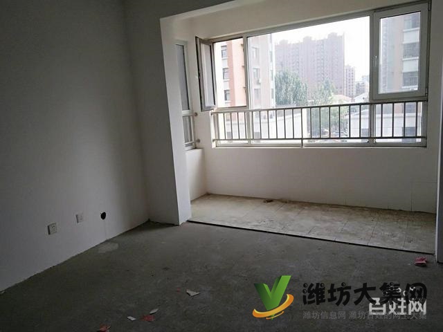 華陽(yáng)小區(qū),90平,兩室兩廳,毛胚走一手房手續(xù),僅售