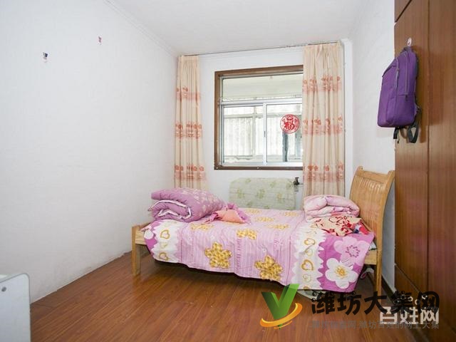 勝利街北海花園多層1樓,120平三室朝陽無稅 市府