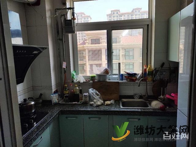 青云御景園 精裝五樓帶車庫低.價(jià)出售