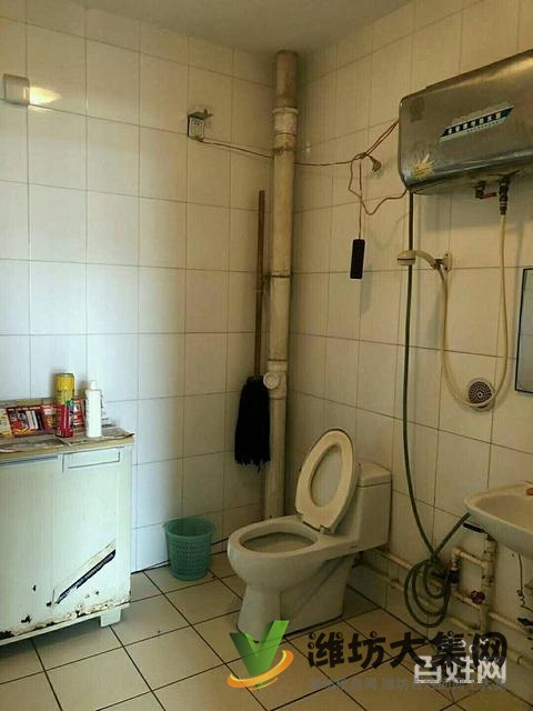 體育場對面三樓 緊湊戶型 適合過渡居住