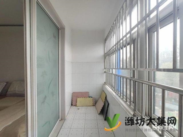 首付8萬 東埠學校 麗景苑3樓 97平 兩室兩廳 精裝 倉庫