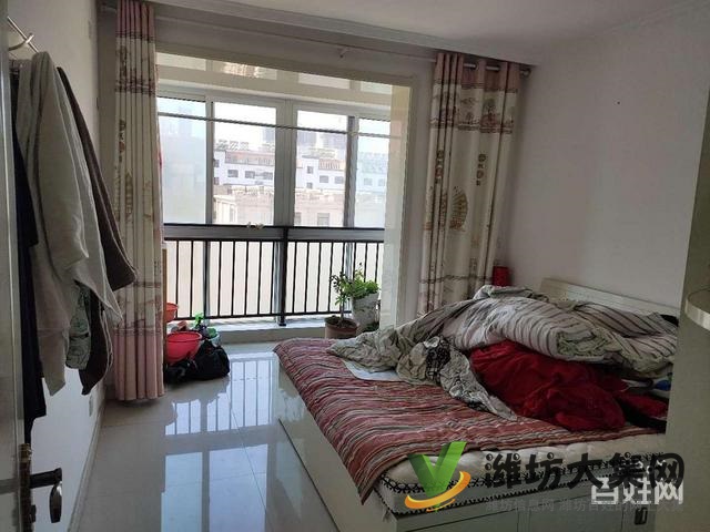 青云御景園 精裝五樓帶車庫低.價(jià)出售