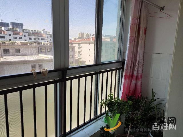 青云御景園 精裝五樓帶車庫低.價(jià)出售