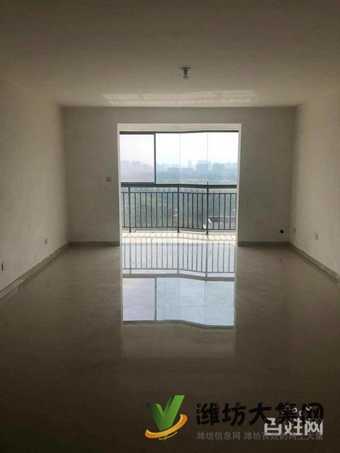 中央世家,三室精裝,家具家電齊全,拎包入住,首次出