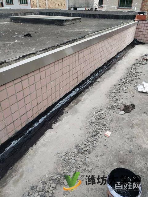 本地防水公司專業(yè)防水補(bǔ)漏,優(yōu)質(zhì)服務(wù),終身保修!