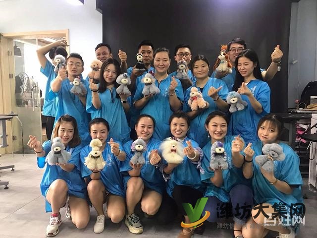 桂林專業(yè)寵物美容培訓(xùn)?寵物美容學(xué)校多少錢學(xué)費(fèi)?