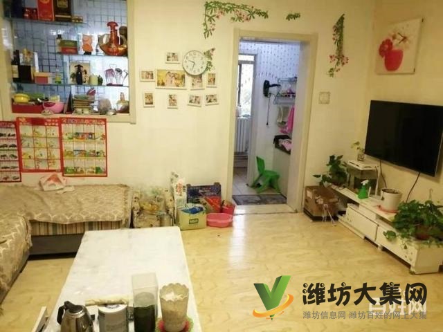 金都花園多層1樓2明臥精裝,然氣供暖,地下室一間