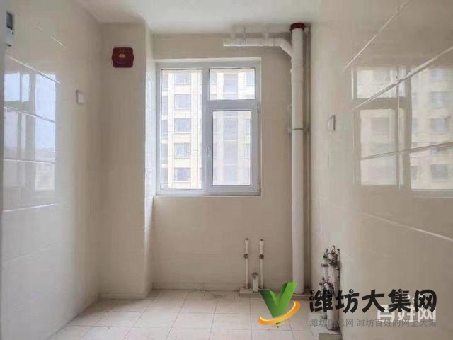 海龍學校 大華中央城和園電梯房 送車庫 隨意裝修