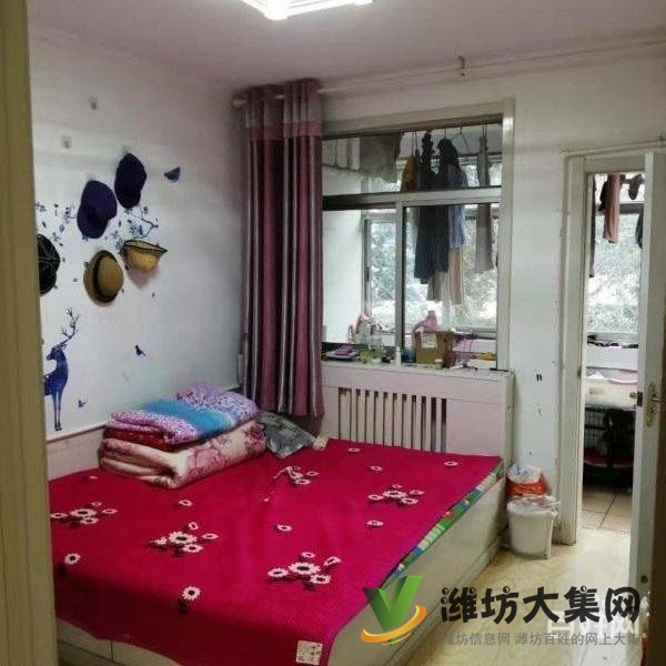 金都花園多層1樓2明臥精裝,然氣供暖,地下室一間