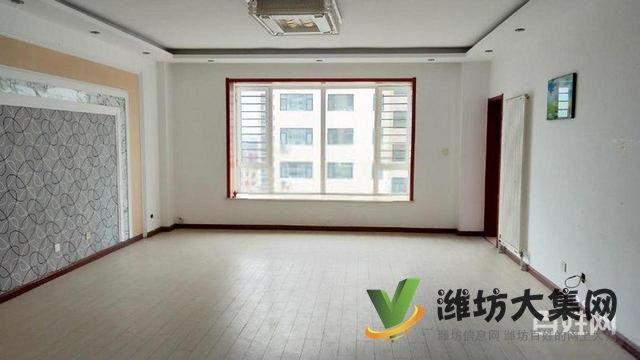 濰城區政府單位房一樓179平帶100平大院子毛坯3