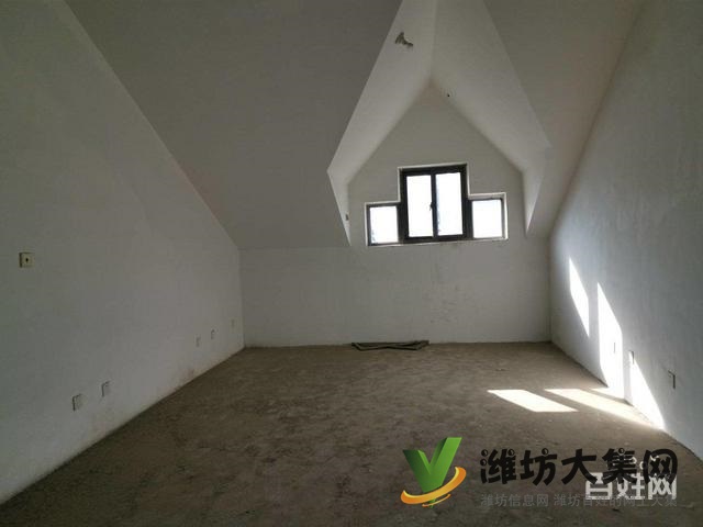 青云郡大H戶型帶外置閣樓5室3廳2衛