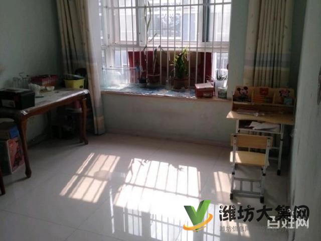 萬達近 3室1廳1衛帶車位拎包入住