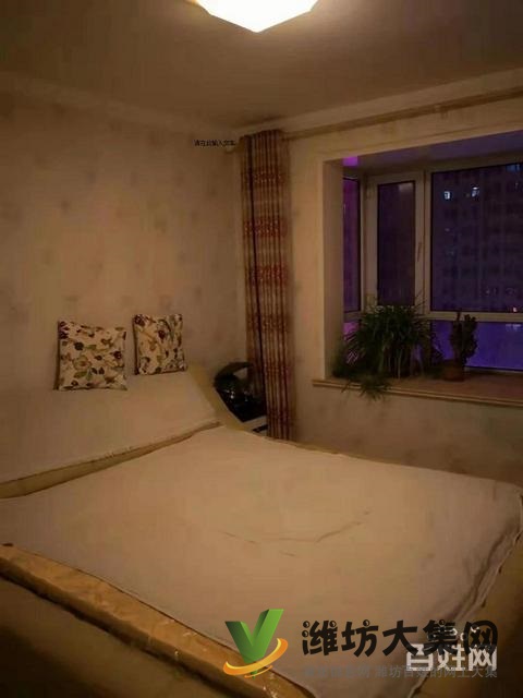 中百大廈對(duì)面新天地購物城100平米南北通透精裝修家